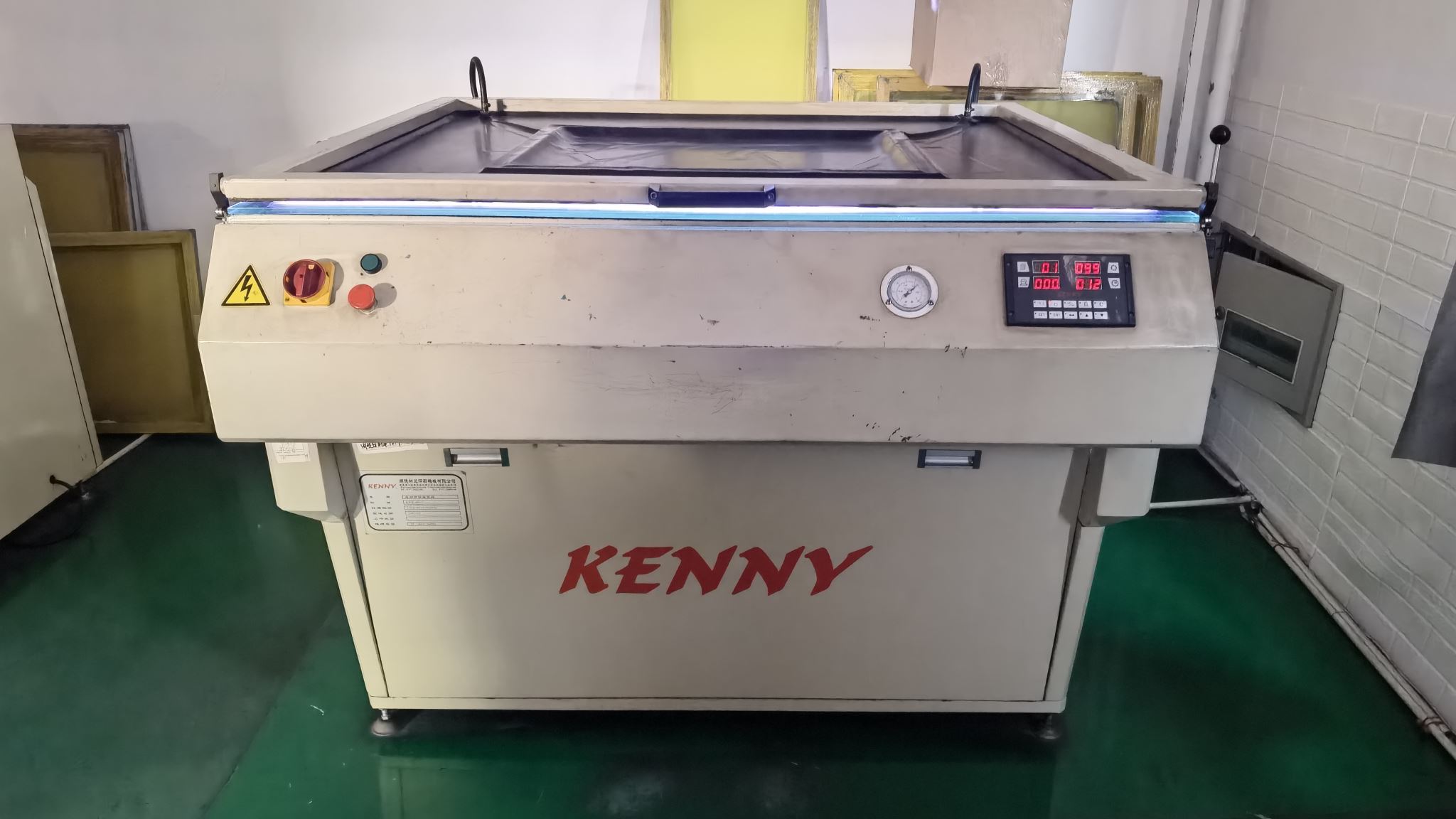Screen Printing Mesh Preparation