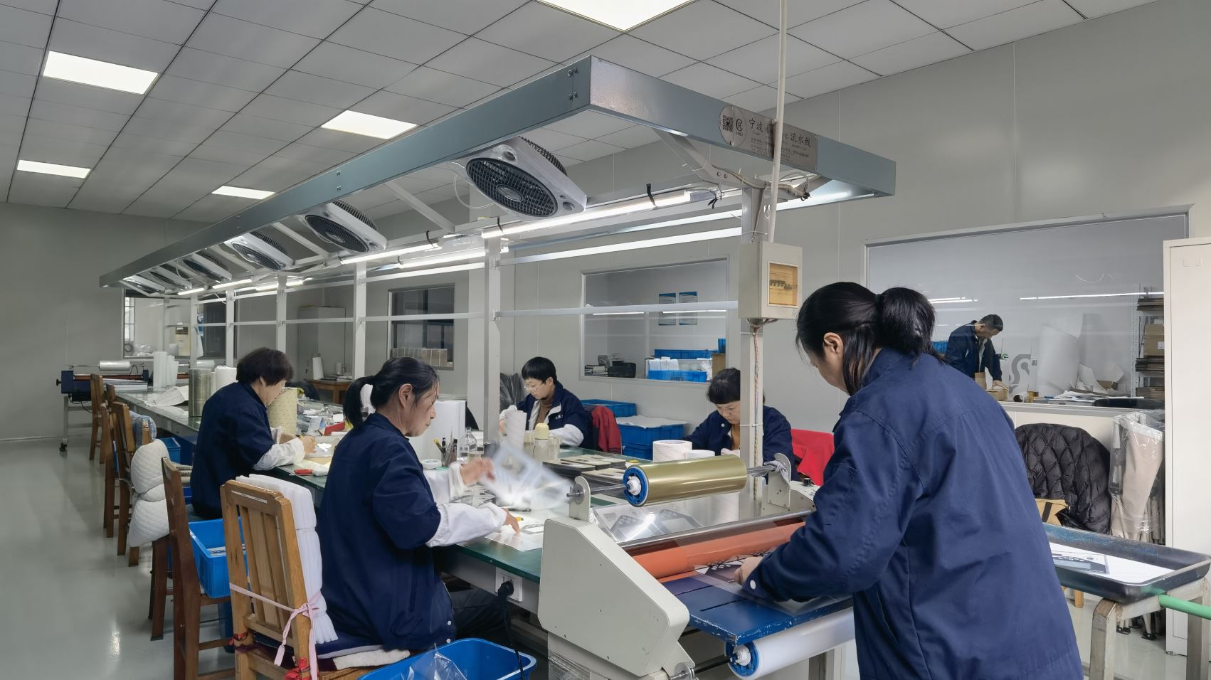 Cleanroom Layer Lamination